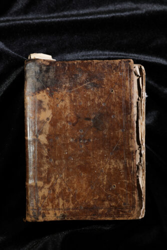 Keron Development Foundation Donates a Rare 17th-Century Manuscript Collection to the Matenadaran 1 CW0A5093